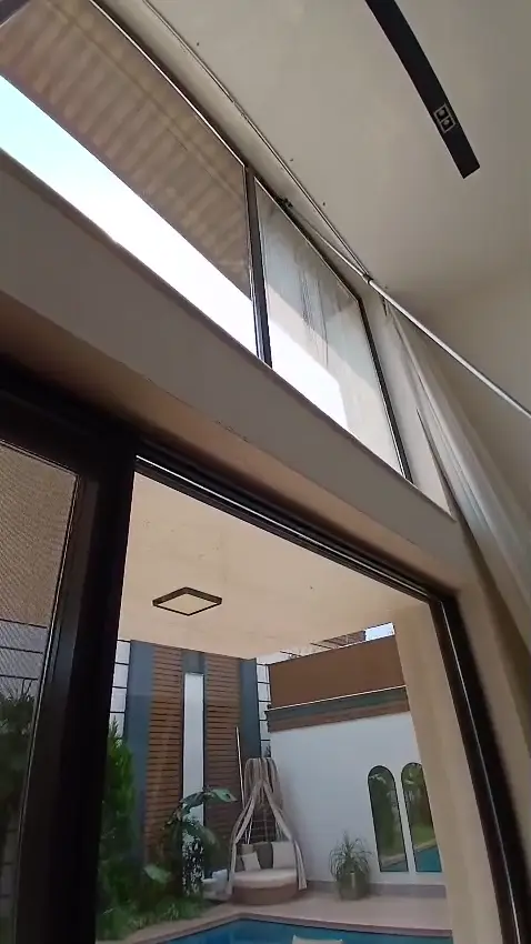 Teras ve geniş cam yüzey